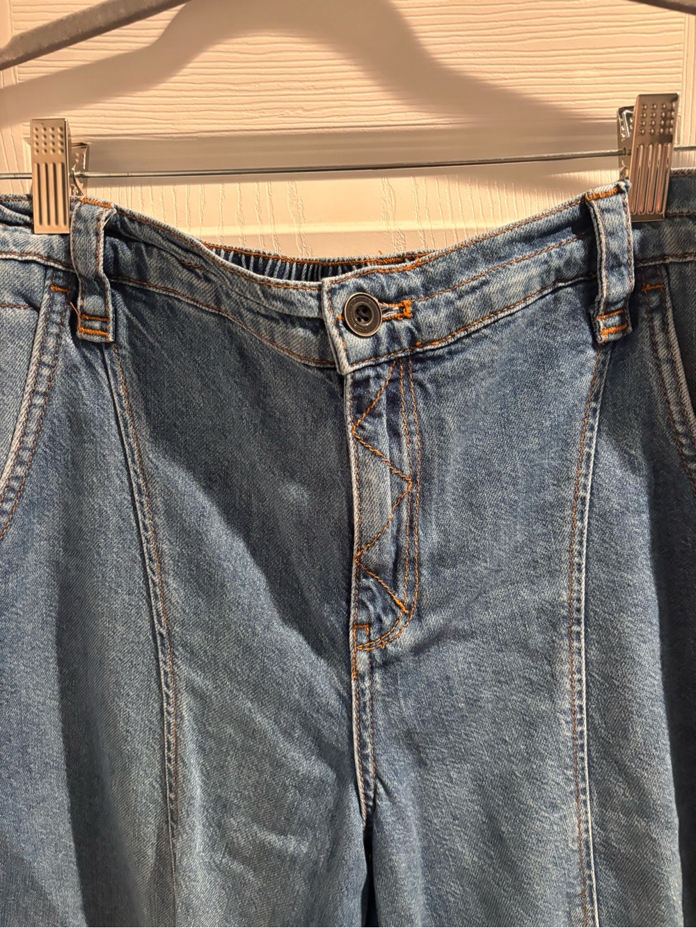 Anthropologie Pilcro Light Blue Distressed Boyfriend Jogger Tie at Ankle Jeans - Picture 6 of 16